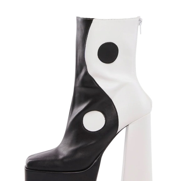 Mono Yin Yang Platform Boots - Picture 2 of 8